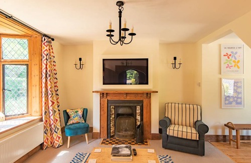 Folkestone Cottage | Cabin ∙ 2 bedrooms ∙ 4 guests