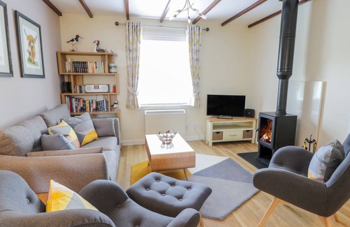 Ellenabeich Cottage | Cabin ∙ 2 bedrooms ∙ 4 guests
