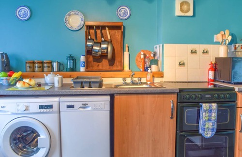 Bunessan Cottage | Cabin ∙ 2 bedrooms ∙ 4 guests