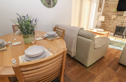 Hollow Meadows Cottage | Cabin ∙ 2 bedrooms ∙ 4 guests