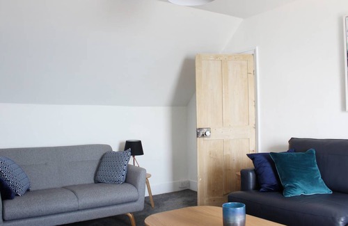Sandgate Cottage | Cabin ∙ 2 bedrooms ∙ 4 guests