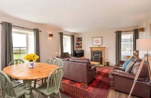 Anstruther Cottage | Cabin ∙ 2 bedrooms ∙ 4 guests
