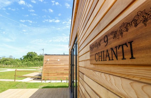 Nettlestone Cottage | Cabin ∙ 2 bedrooms ∙ 4 guests