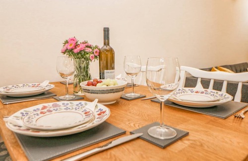 Fulwood Cottage | Cabin ∙ 2 bedrooms ∙ 4 guests