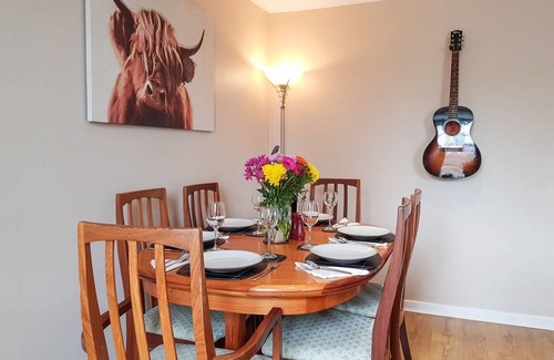 Glenrothes Cottage | Cabin ∙ 3 bedrooms ∙ 6 guests