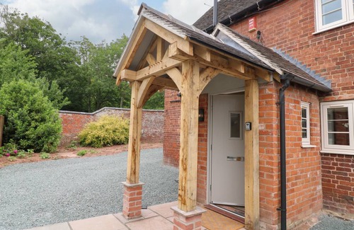 Pattingham Cottage | Cabin ∙ 4 bedrooms ∙ 10 guests