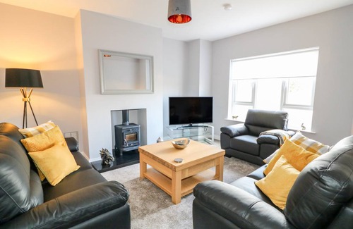 Culmore Cottage | Cabin ∙ 4 bedrooms ∙ 7 guests