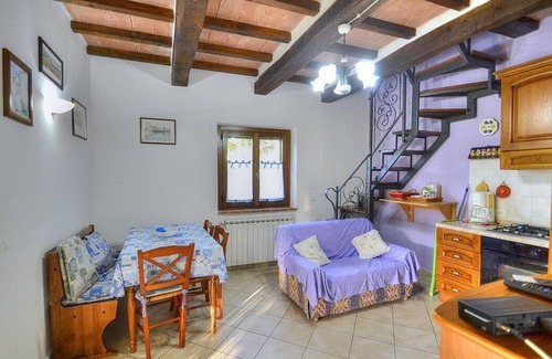 Santa Fiora House | Casa Binetta B: A characteristic and welcoming two-story independent house situated in the heart of the Tuscan countryside.