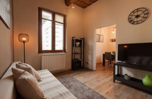 San Giovanni Valdarno Apartment | Casa Luce - cosy and trendy flat