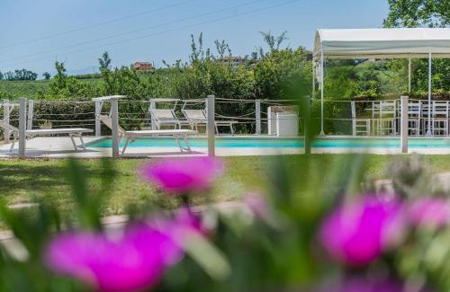 San Costanzo Villa | Casa Rossa