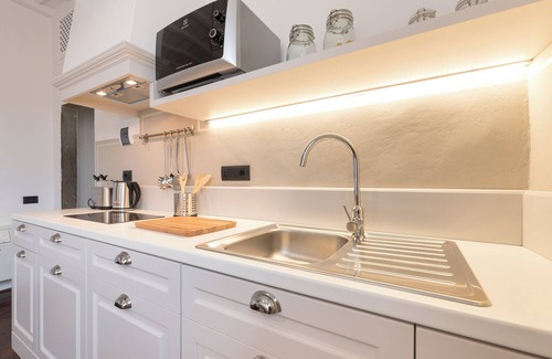 Santa Maria Novella Apartment | CHARMING ATTIC NICHE