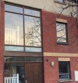 Belfast Central District House | City Centre Townhouse-3 Bedrooms & Parking - Excellent Location