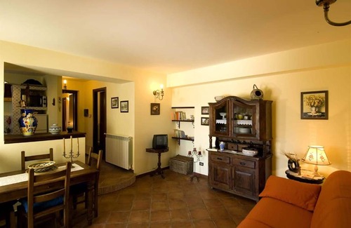 Collesano Villa | Cosy apartment in villa with WIFI, pool, A/C, TV, patio and panoramic view, close to Cefalù