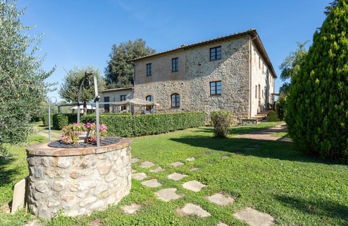 Ponte di Gabbiano Apartment | Cosy apartment for 3 guests with WIFI, pool, A/C, TV and pets allowed, close to Siena