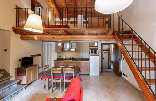 Sampeyre Apartment | Cosy apartment for 4 people with pool, WIFI, TV and terrace