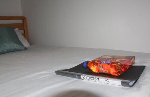 Longcroft House | Cosy new decorated flat in Edinburgh