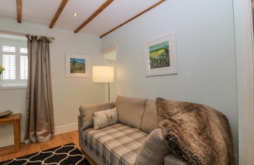 Falkland House | Dunira