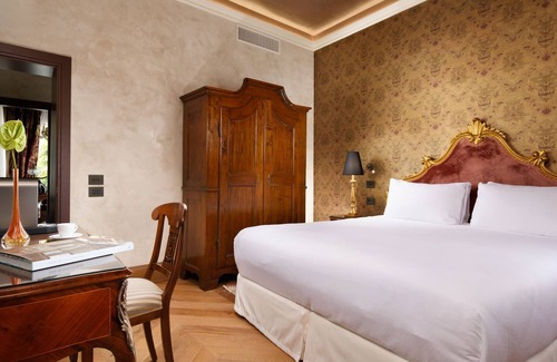 Santa Croce Apartment | Empress Theodora 1-Bedroom Luxury Apartments, a new solution for families.