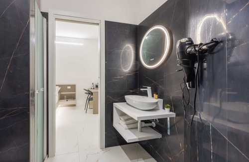 Bolognina House | Excelsior Station Suite