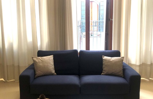San Polo Apartment | Grand Canal apartment with terrace view