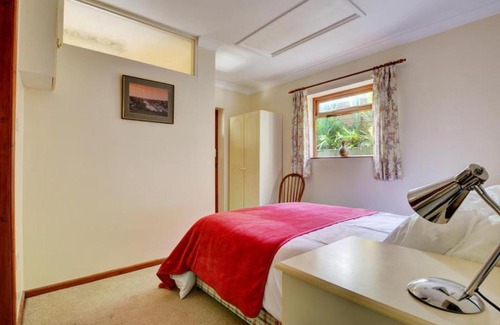 Looe House | Holiday Home Plaidy by Interhome
