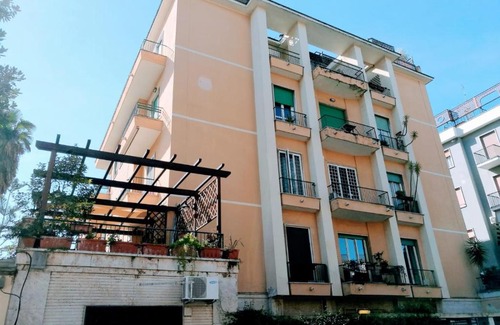 Gianicolo Apartment | HomyHost I Bright Loft Near the City Center!