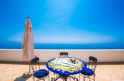 Praiano Apartment | Ideal for young couples, families or friends. Spectacular view, Wi-Fi