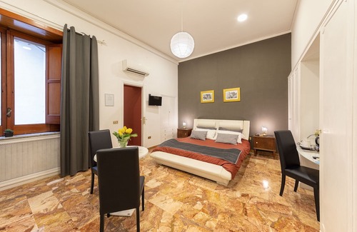 Montecalvario Hotel | Il Ventre di Napoli Broggia