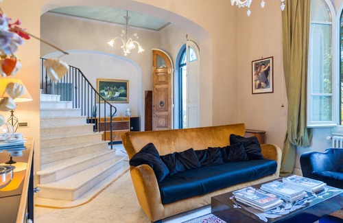 Figline e Incisa Valdarno Villa | 505 m² Villa ∙ 15 bedrooms ∙ 36 guests