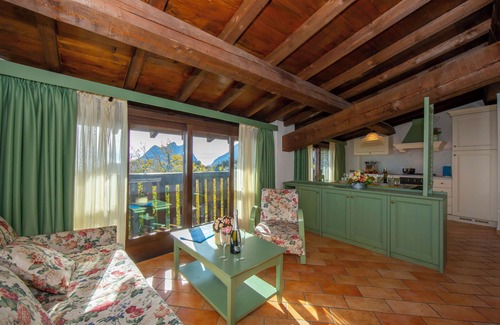 Liano-Formaga Apartment | Liano Rosa-view lake & parking, Gargnano, Italy