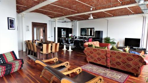 Port Glasgow Apartment | Loft Apartment