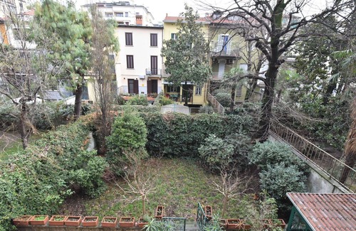 Milan Apartment | Lovely apartment for 10 guests with WIFI, A/C, TV and balcony