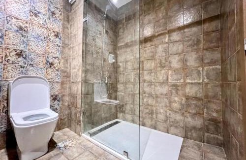 Miramar Apartment | Lovely Appart, terrace, opposite the beach