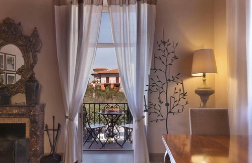 Sorrento City Centre Apartment | "Maison de charme in Tasso square"