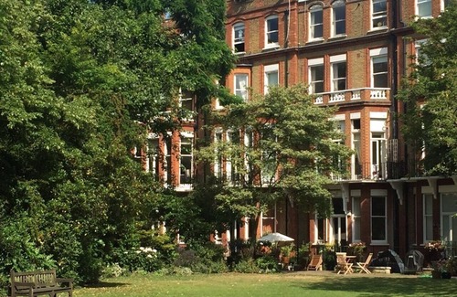 South Kensington Apartment | MARVELOUS APARTMENT WITH ACCES TO COMMUNAL GARDENS