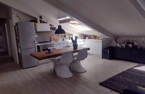 Naples City Centre Apartment | Naples Botanical Loft