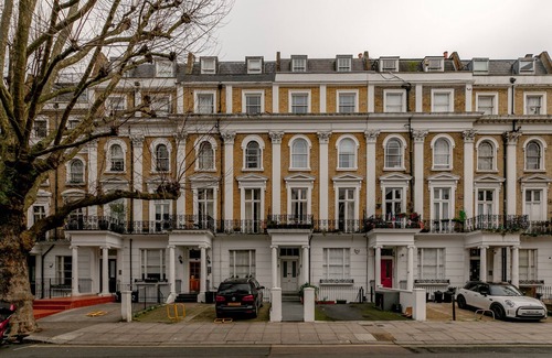 Lancaster Gate Apartment | Newly Refurbished Studio Hyde Park B03