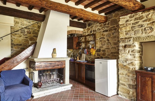 Capolona Apartment | Nice apartment for 2 guests with pool, WIFI, TV, pets allowed and panoramic view, close to Arezzo
