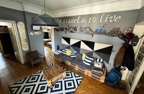 Skadarlija Hostel | Nomad Hostel