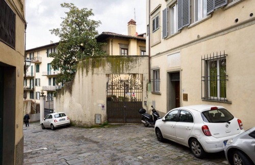 San Niccolo House | Once Upon A Time in Florence: NEW LUXURY AND CHARMING SUITE PONTE VECCHIO