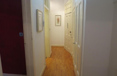 Newington Apartment | Our City - Blackwood Crescent