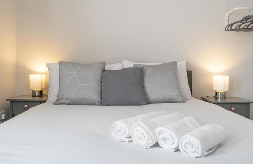 Belfast City Centre House | Pass the Keys Lovely 2BR Townhouse - Perfect for a Vacation Stay