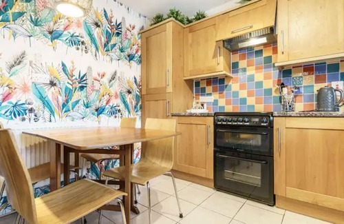 Holywood House | Pass the Keys | Lovely Home in Holywood | Lots Nearby | Seaside