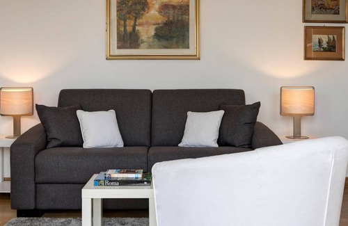 Quartiere XIII Aurelio Apartment | Piccolomini San Peter Terrace Flat