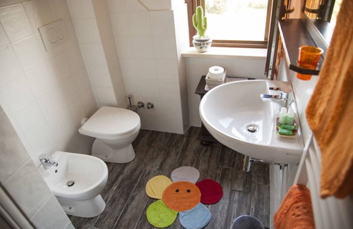 Loro Piceno Resort | Private room ∙ 4 guests