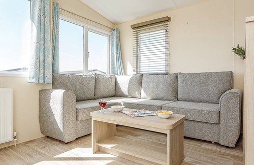 Stibb RV Rental | Recreational vehicle (RV) ∙ 2 bedrooms ∙ 4 guests