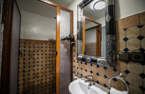 Dar Tazi House | Riad Najom