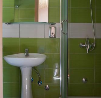 Novi Beograd Hostel | San Art Floating Hostel & Apartments
