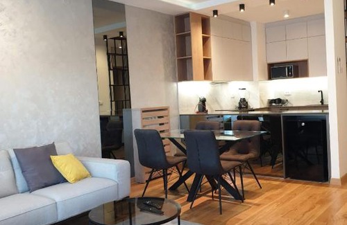 Novi Beograd Apartment | Sava