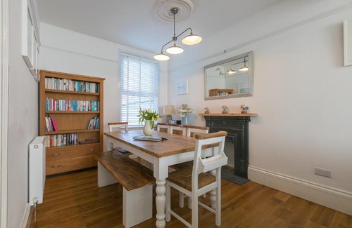 St Ives House | Sea Ayr